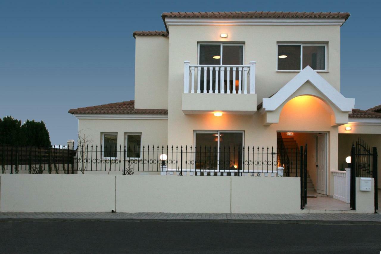 Villa Carmel Ajía Nápa Kültér fotó