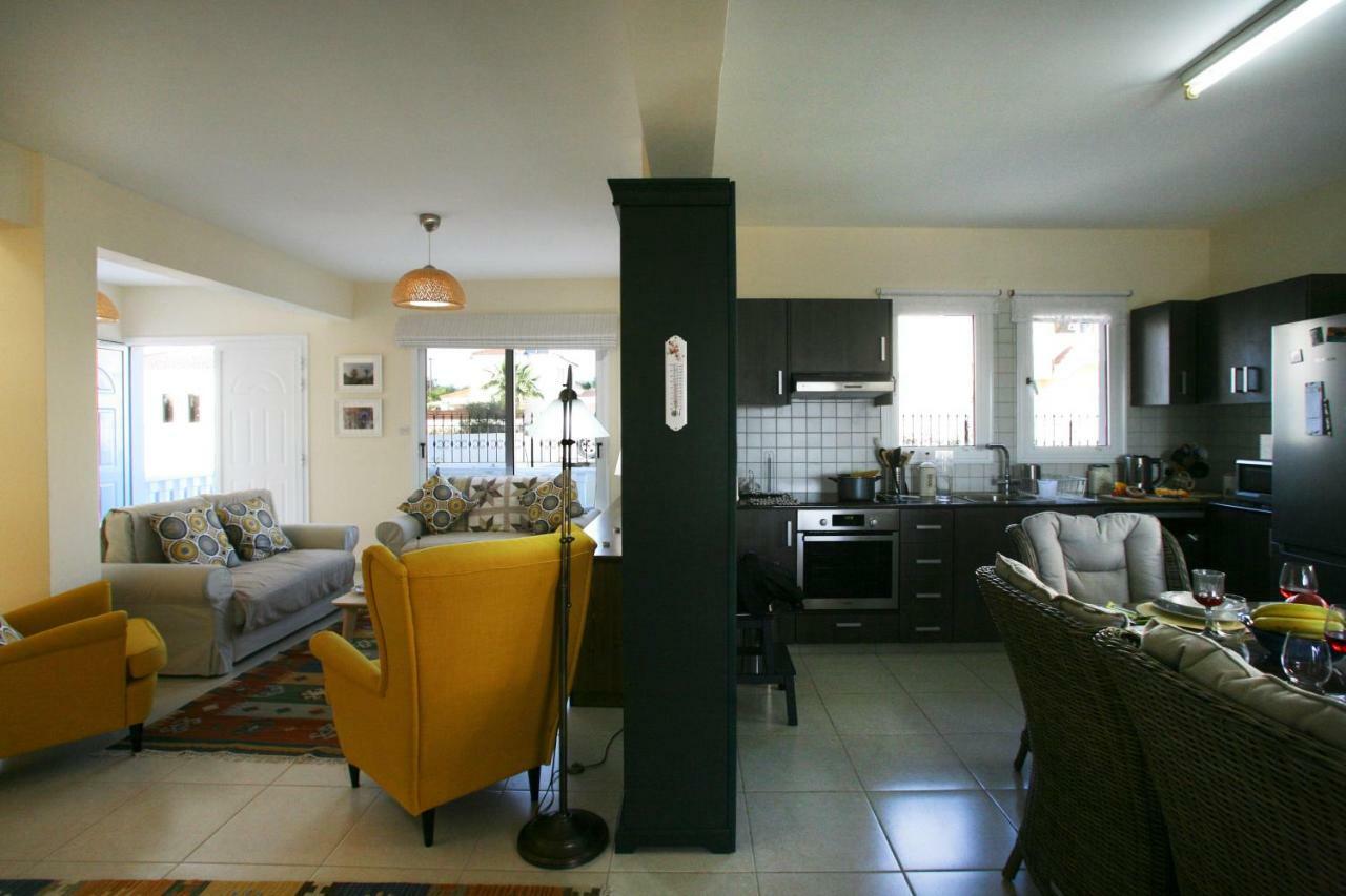 Villa Carmel Ajía Nápa Kültér fotó