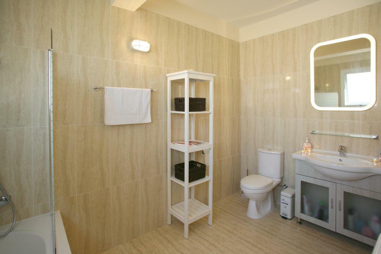 Villa Carmel Ajía Nápa Kültér fotó